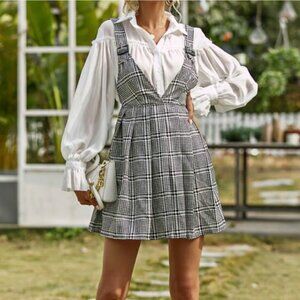 Zara Blk + White Houndstooth Deep V-Neck Pleated Pinafore Mini Dress w/ Buckles